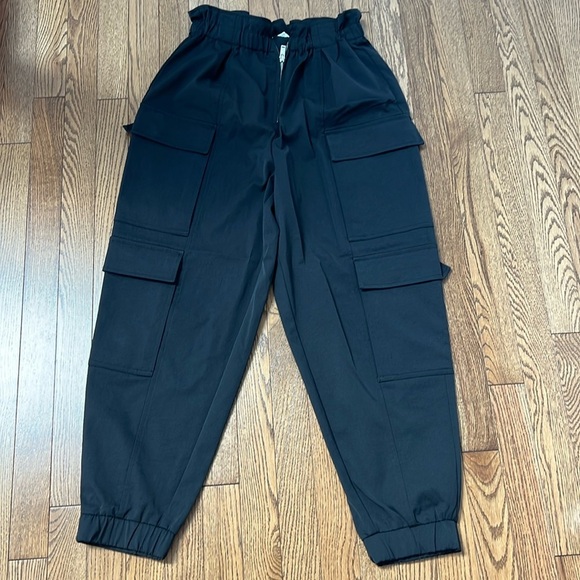 Banana Republic Cargo pants - Picture 1 of 4
